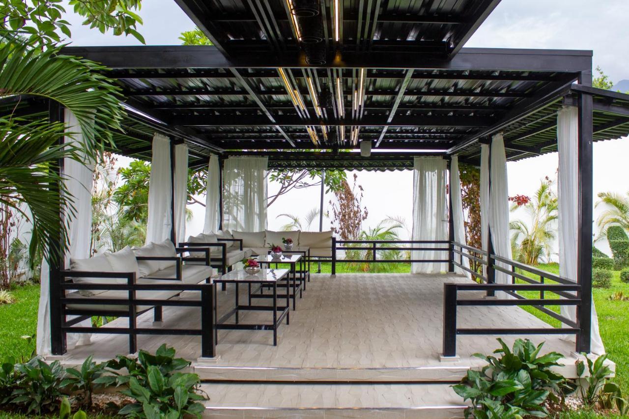 Rancho Guacamayos Hotel & Restaurantes Bonao Exterior photo