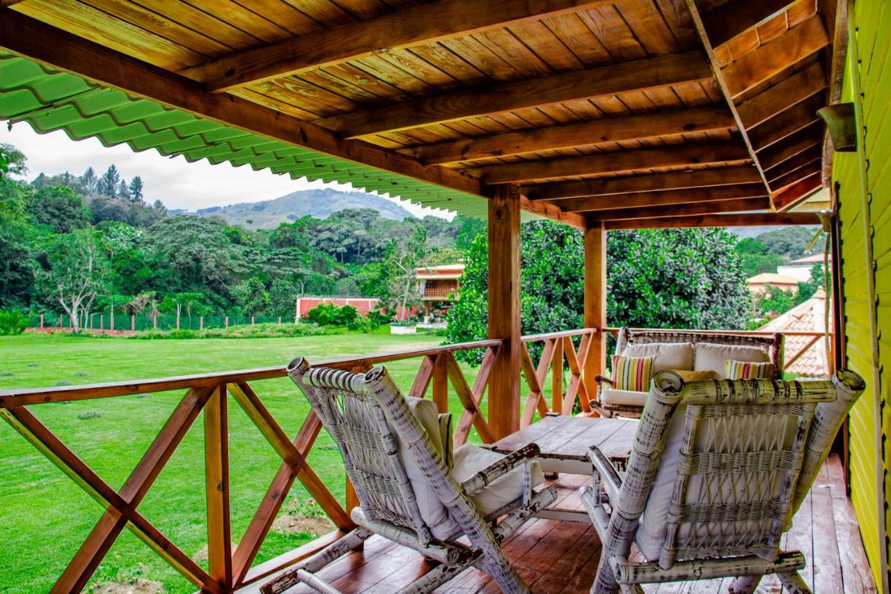 Rancho Guacamayos Hotel & Restaurantes Bonao Exterior photo