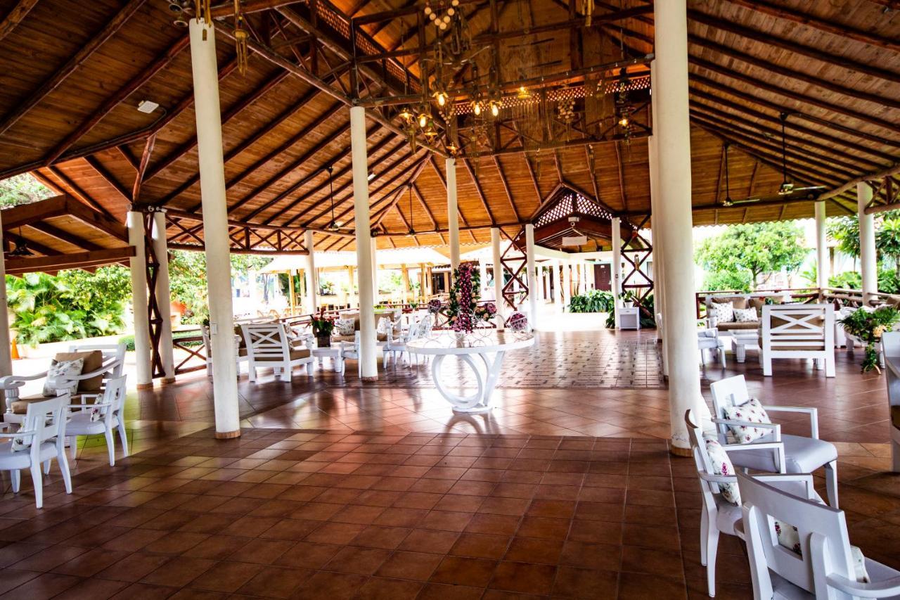 Rancho Guacamayos Hotel & Restaurantes Bonao Exterior photo