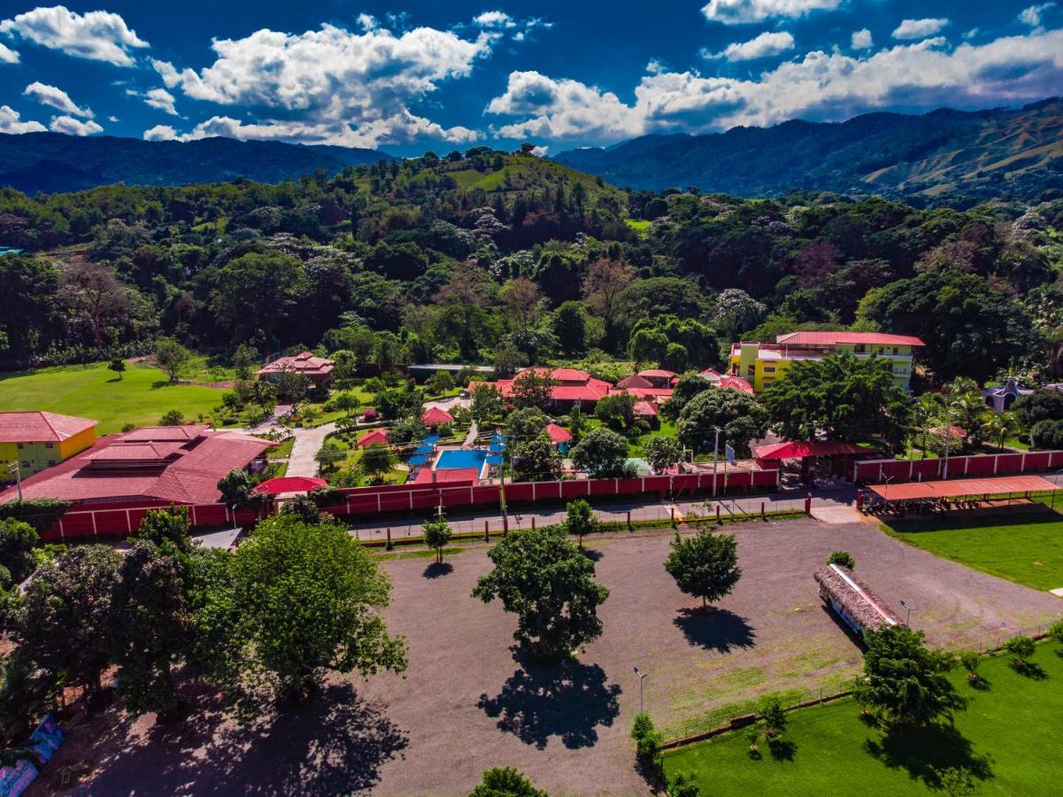 Rancho Guacamayos Hotel & Restaurantes Bonao Exterior photo